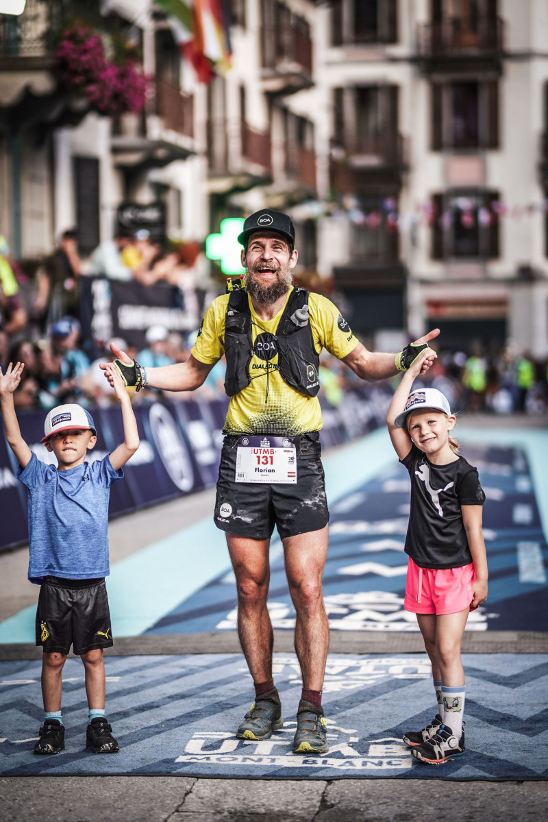 Florian Grasel, 42-jähriger Familienvater und Unternehmer aus Bad Erlach, beeindruckt mit 27. Platz beim größten Ultralauf der Welt